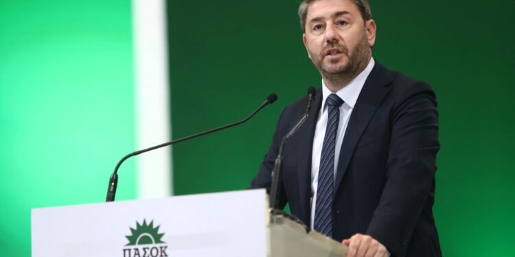 Ο κ. Μητσοτάκης εκθέτει τη χώρα