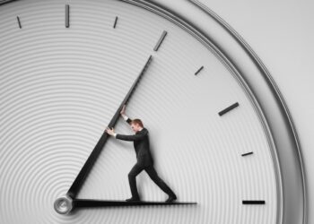 Πόσο αυξήθηκαν οι αποδοχές εργαζομένων από τις υπερωρίες