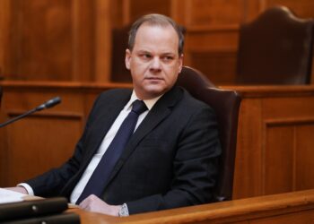 Κληρώθηκαν τα μέλη του Δικαστικού Συμβουλίου για την άσκηση ποινικής δίωξης κατά του Κ. Αχ. Καραμανλή σχετικά με το σιδηροδρομικό δυστύχημα των Τεμπών