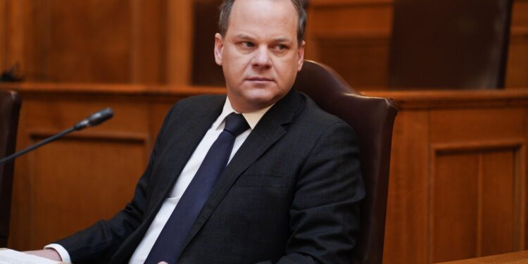 Κληρώθηκαν τα μέλη του Δικαστικού Συμβουλίου για την άσκηση ποινικής δίωξης κατά του Κ. Αχ. Καραμανλή σχετικά με το σιδηροδρομικό δυστύχημα των Τεμπών