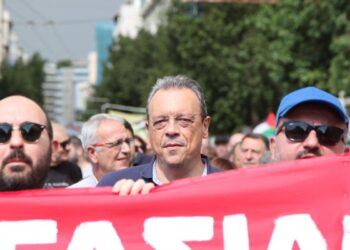 «Να φύγει η καταστροφική κυβέρνηση της διαφθοράς, της διαπλοκής, των σκανδάλων και της εργασιακής αυθαιρεσίας»