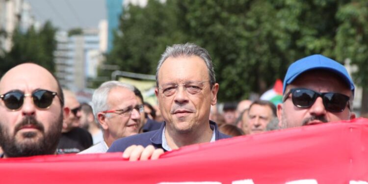 «Να φύγει η καταστροφική κυβέρνηση της διαφθοράς, της διαπλοκής, των σκανδάλων και της εργασιακής αυθαιρεσίας»