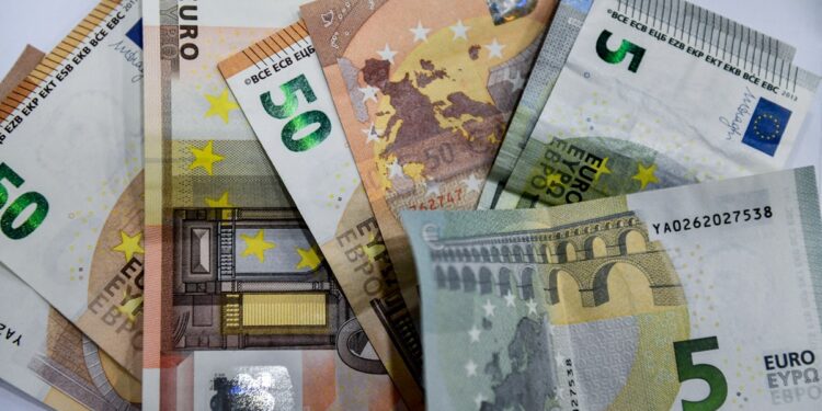 Πλεόνασμα 9,35 δισ. στο 9μηνο