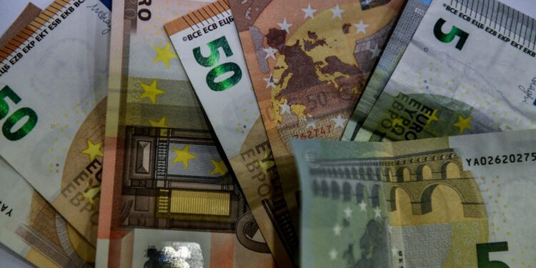 Μάθε τώρα πόσα θα μένουν στην τσέπη σου από τον Γενάρη