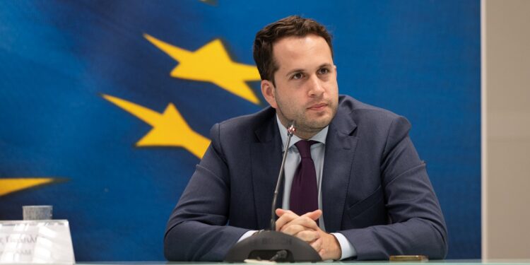 2,5 δισ. € σε πάνω από 5 εκατ. πολίτες μέσα στους επόμενους 8 μήνες»