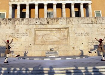 Να προστατεύονται τα εθνικά μνημεία;