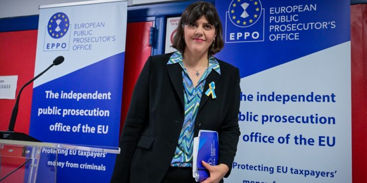 Πρόθυμοι…κουκουλοφόροι