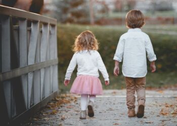 Voucher 800 ευρώ για παιδιά: Ποιοι το παίρνουν