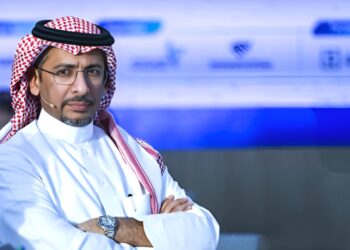 Οι διαδρομές του Σαουδάραβα Υπουργού στην Αθήνα – Από τον Σκαραμαγκά στα τραπέζια των Ελλήνων επιχειρηματιών