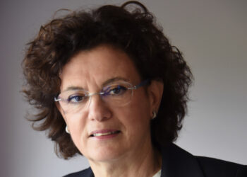 Η επιχειρηματίας Λουκία Σαράντη επανεξελέγη πρόεδρος του ΣΒΕ