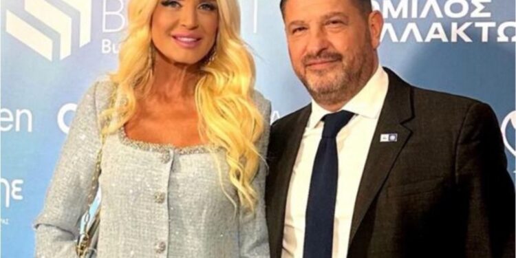 Η πρώην του τέως με τον νυν