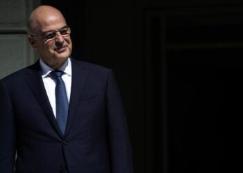 Ο Δένδιας "έσπασε" τη σιωπή του