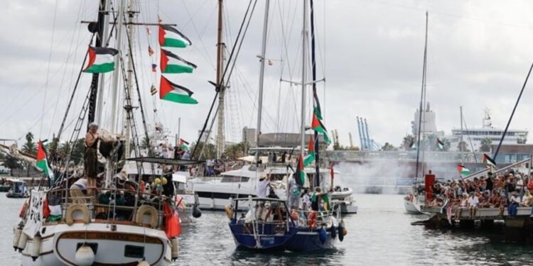 Καταγγέλλει την επίθεση του Ισραηλινού στρατού στον Στόλο αλληλεγγύης προς τη Γάζα