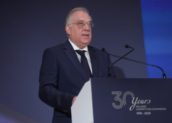 Εργαζόμαστε για να κάνουμε την οικονομία μας πιο παραγωγική, ώστε να δίνει καλύτερους μισθούς στους πολίτες