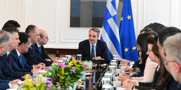 Παρατηρητήριο εξουσίας: Διορθώσεις ενόψει