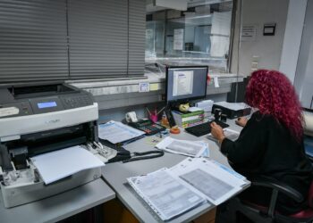 Νέο εργασιακό: Πυρά από την Αντιπολίτευση