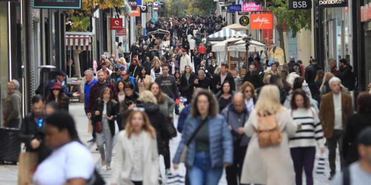 Επιστροφή ενοικίου: Περίμεναν λεφτά – Χάος με τις τράπεζες