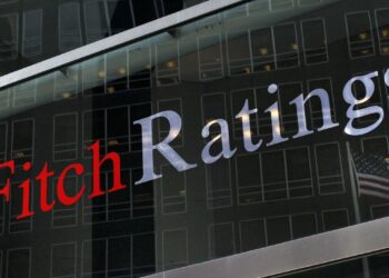 Ο οίκος Fitch αναβάθμισε το αξιόχρεο της Ελλάδας