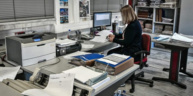 Στις 20.000 οι νέοι διορισμοί και προσλήψεις το 2026