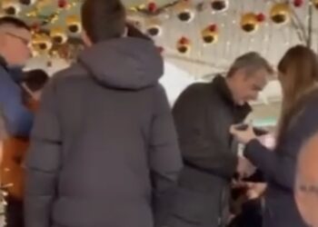 Ο επιθεωρητής τσάκωσε τον Μητσοτάκη στο Κολωνάκι