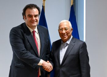 Υπάρχουν πολιτικοί και… πολιτικοί