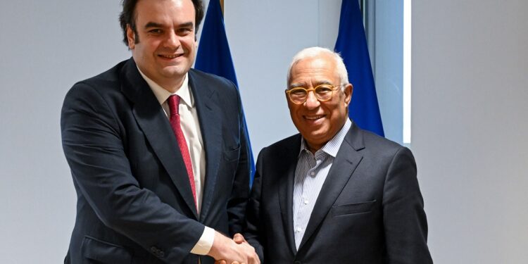 Υπάρχουν πολιτικοί και… πολιτικοί