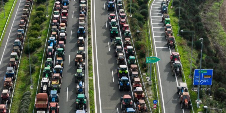 Έως 50% οι ακυρώσεις, ζητούν άμεση λύση οι ξενοδόχοι