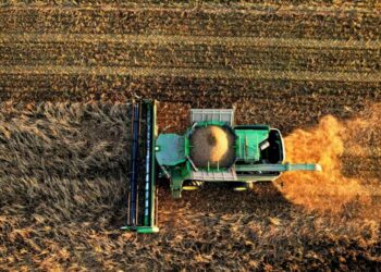 Από σήμερα ως τέλος του μήνα θα πάρουν οι αγρότες 1,2 δισ. ευρώ