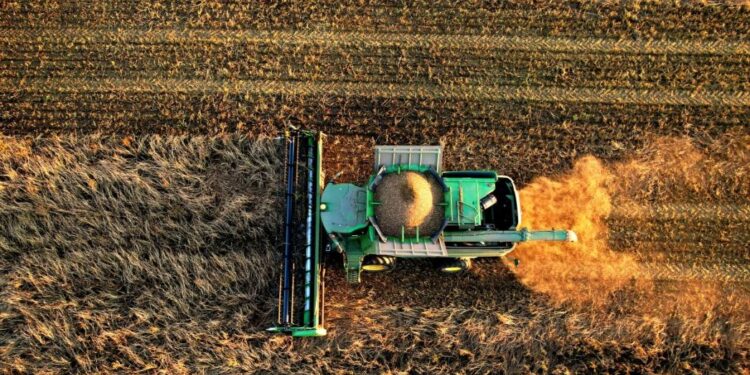 Από σήμερα ως τέλος του μήνα θα πάρουν οι αγρότες 1,2 δισ. ευρώ