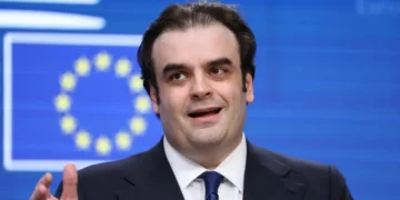 Στην κορυφή του Eurogroup ο Πιερρακάκης – Το μήνυμα, το παρασκήνιο και οι μάχες της επόμενης ημέρας