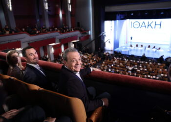 Στα υπόγεια είναι η θέα