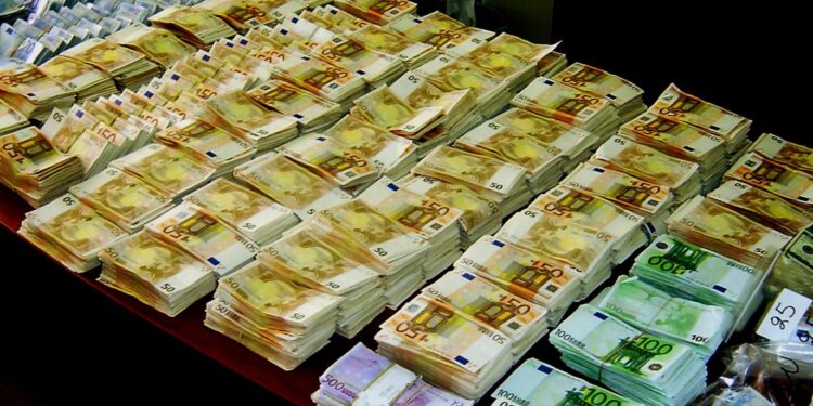 Έρευνα για ξέπλυμα μαύρου χρήματος και στο βάθος Αμπράμοβιτς