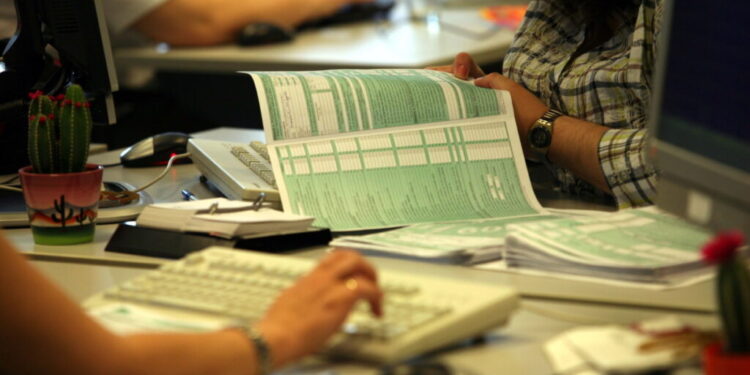 Πότε κλείνει το παράθυρο για τη χωριστή υποβολή των συζύγων