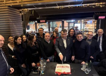 Κόψαμε την πίτα μας 