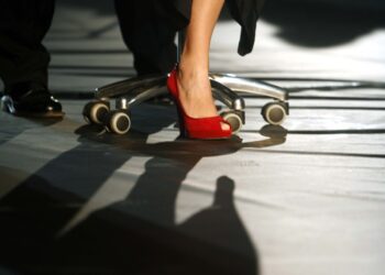 Όταν το “Only Women” κάνει περισσότερο κακό απ’ όσο καλό