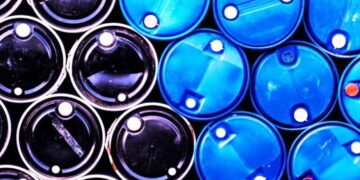 Οι φόβοι για τη ναυτιλία και το ρωσικό πετρέλαιο