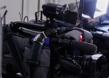 Εντός – Εκτός