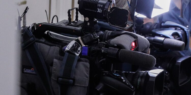 Εντός – Εκτός