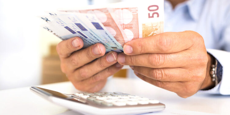 Real time ΦΠΑ και βαριά πρόστιμα για τα τιμολόγια