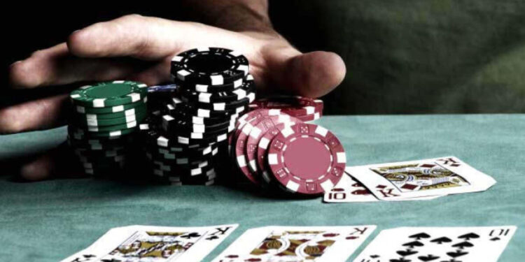 «Κόφτης» σε γκρίζα links, influencers και internet café