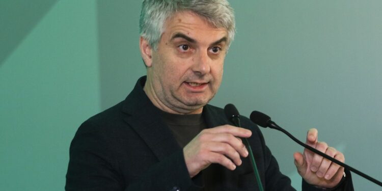 Τα πηγαινέλα του Οδυσσέα στο Κολωνάκι