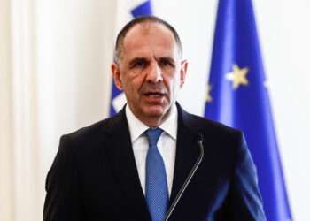 Το βλέμμα στον Γεραπετρίτη που λέει περισσότερα απ’ όσο φαίνεται