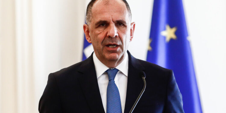 Το βλέμμα στον Γεραπετρίτη που λέει περισσότερα απ’ όσο φαίνεται