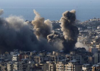 ΗΑΕ και Κατάρ πιέζουν παρασκηνιακά για σύντομη λύση στη σύγκρουση με το Ιράν