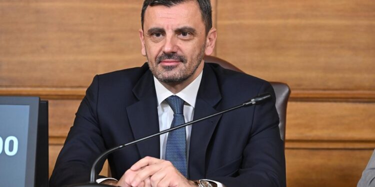 σταθερή πορεία με προοπτική για όλους ή επιστροφή στην αβεβαιότητα»