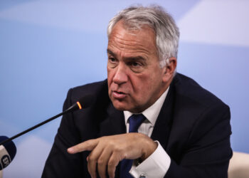 Η παρουσία του Μάκη Βορίδη «πίσω από τα φώτα»