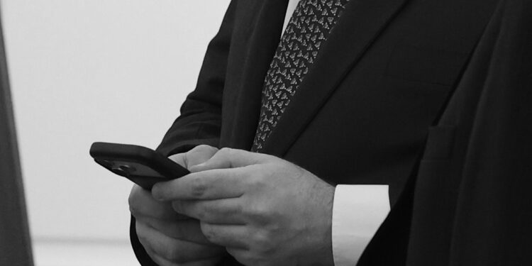 Το τηλεφώνημα από το Μαξίμου που τον προσγείωσε