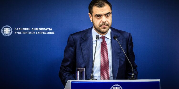 Ο Παύλος Μαρινάκης και οι βουλευτές που ζητούν περισσότερο χώρο
