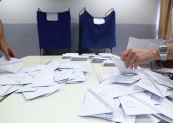 Ο Θανάσης Νέζης και οι ζυμώσεις για ψηφοδέλτια που έχουν πάρει «φωτιά»